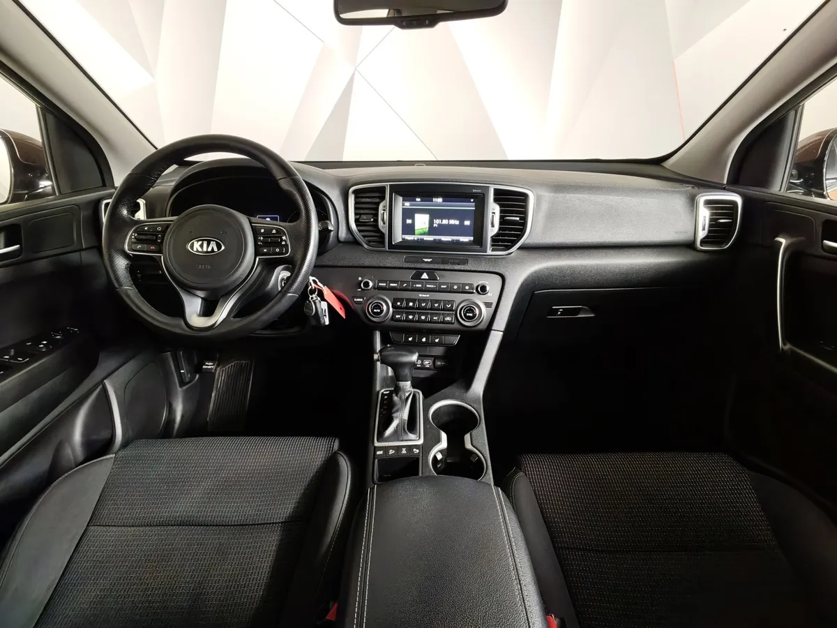 Kia Sportage 2.0 MPI AT 4WD (150 л.с.) Comfort Коричневый в АВИЛОН. Слайд №14