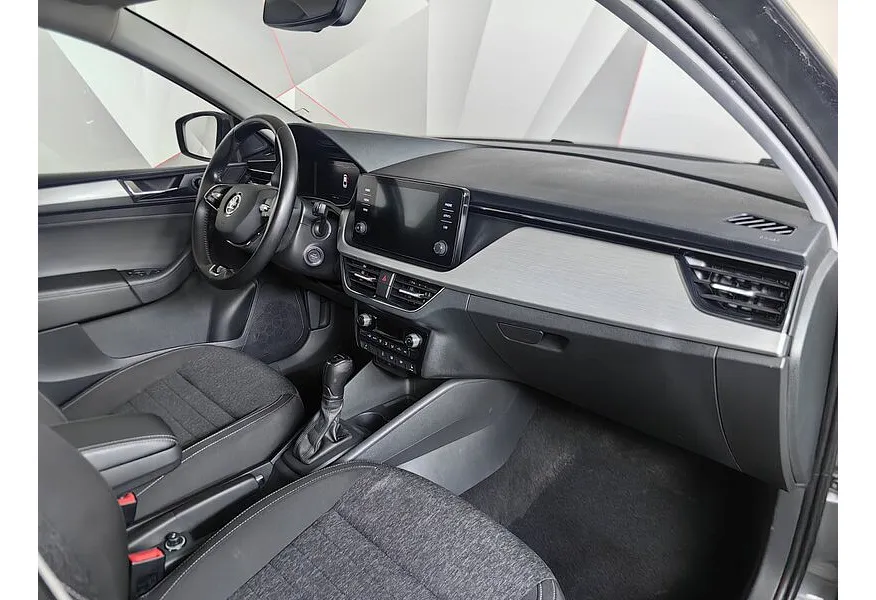 Skoda Rapid 1.6 AT (110 л.с.) Серебристый в АВИЛОН. Слайд №13