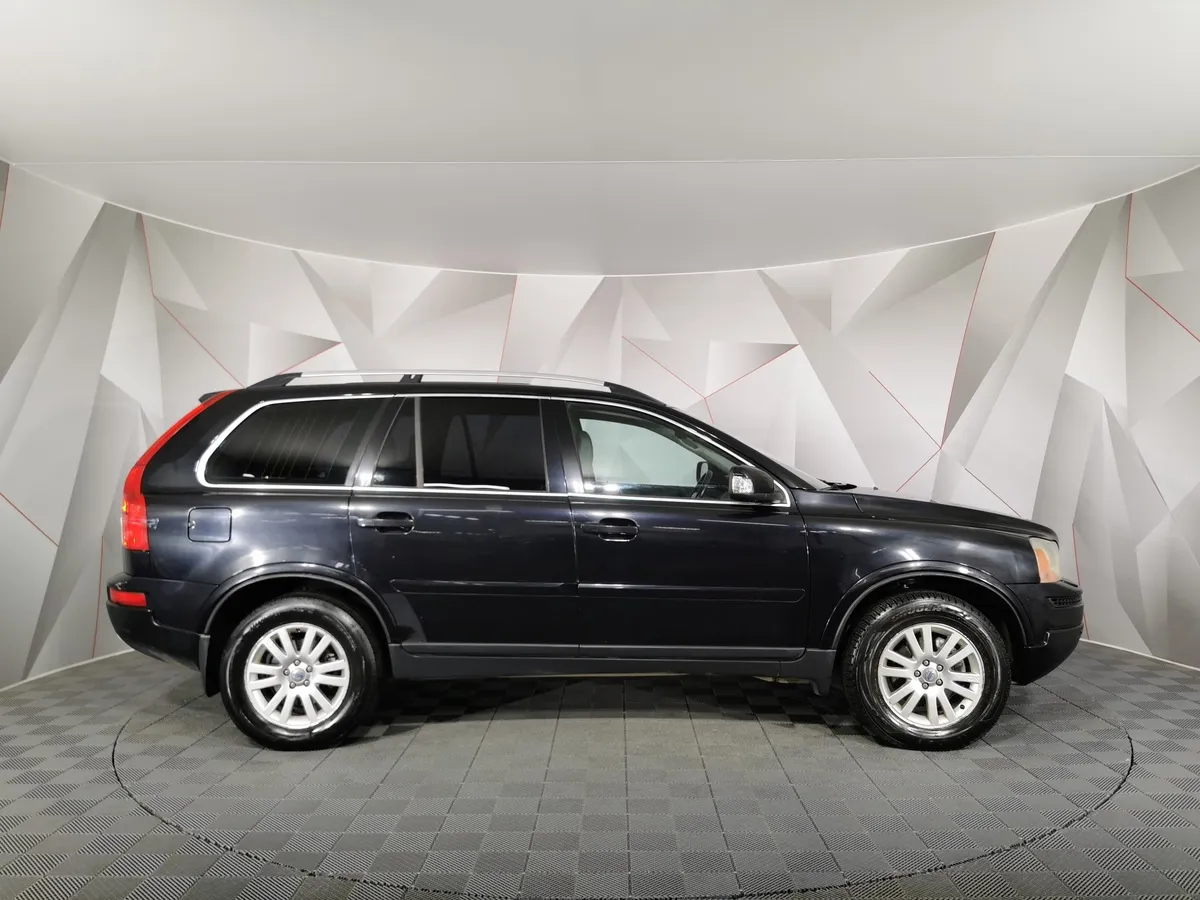 Volvo XC90 2.5 T5 Geartronic AWD (5 мест) (210 л.с.) Черный в АВИЛОН. Слайд №6