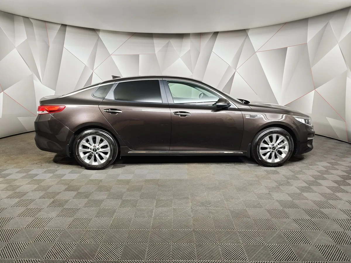 Kia Optima 2.0 AT (150 л.с.) Коричневый в АВИЛОН. Слайд №6