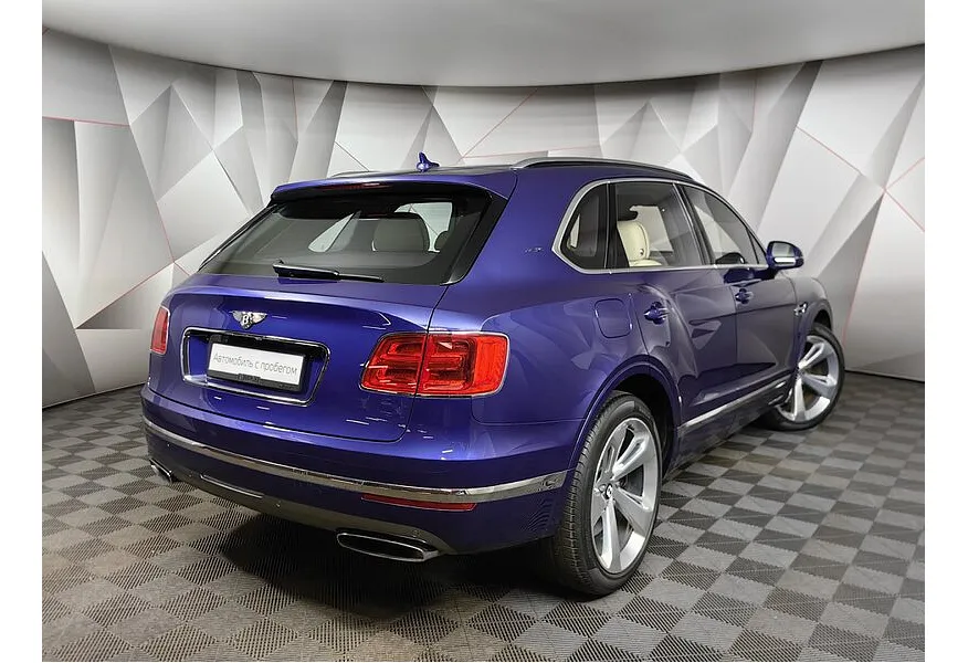 Bentley Bentayga 6.0 AT AWD (608 л.с.) Фиолетовый в АВИЛОН. Слайд №2