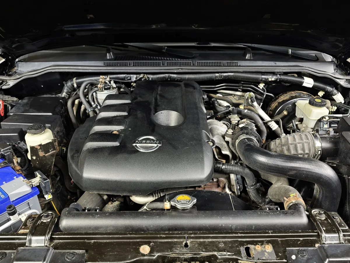 Nissan Pathfinder 2.5 dCi Turbo AT AWD (190 л.с.) Черный в АВИЛОН. Слайд №11