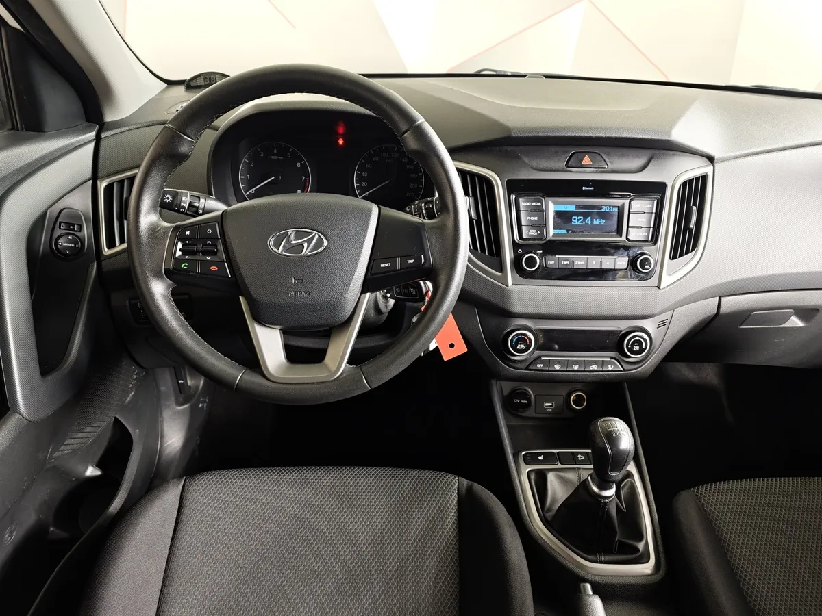 Hyundai Creta 1.6 MT AWD (121 л.с.) Comfort Белый в АВИЛОН. Слайд №20