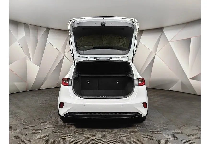 Kia Ceed 1.6 AT (129 л.с.) Classic Белый в АВИЛОН. Слайд №10