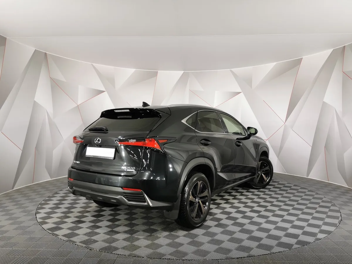 Lexus NX 200 CVT AWD (150 л.с.) Черный в АВИЛОН. Слайд №2