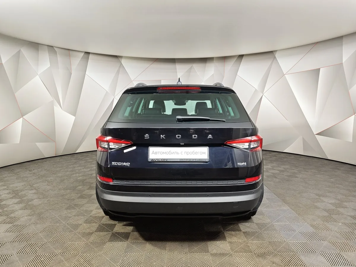 Skoda Kodiaq 2.0 TSI DSG 4X4 (180 л.с.) Черный в АВИЛОН. Слайд №8