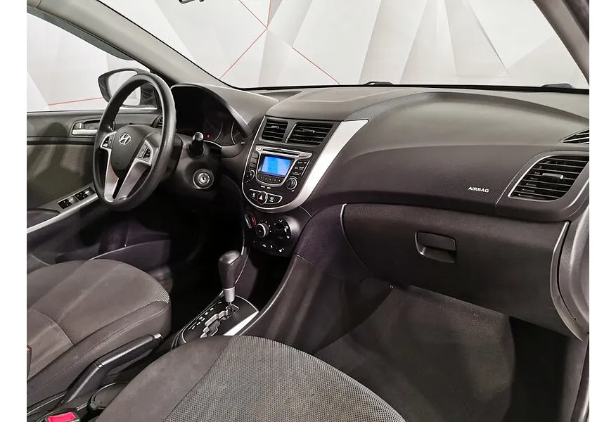 Hyundai Solaris 1.6 AT (123 л.с.) Active Белый в АВИЛОН. Слайд №13 Hyundai Solaris 1.6 AT (123 л.с.) Active Белый в АВИЛОН. Слайд №13