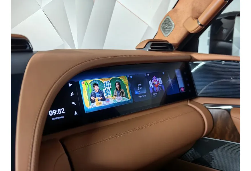 BYD Yangwang U8 2.0T PHEV AT AWD (1197 л.с.) Deluxe Edition Черный в АВИЛОН. Слайд №25