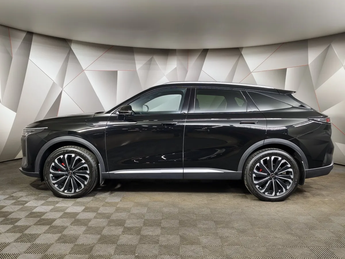 EXEED RX 2.0T DCT 4WD (249 л.с.) Platinum Черный в АВИЛОН. Слайд №5