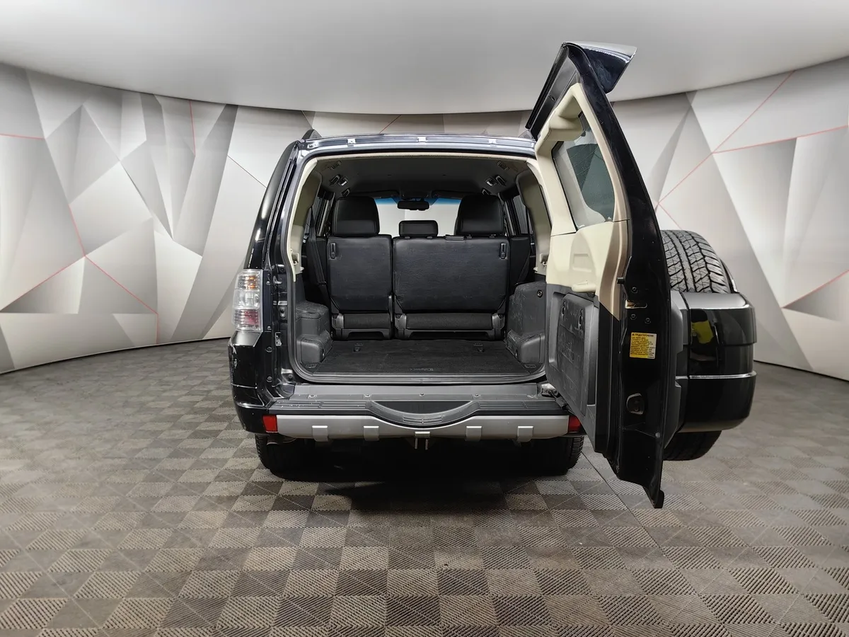 Mitsubishi Pajero 3.0 AT AWD (178 л.с.) Черный в АВИЛОН. Слайд №12