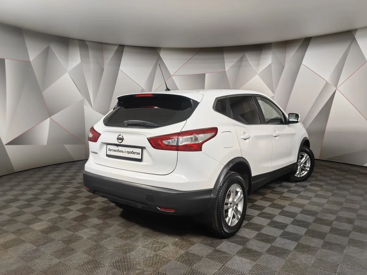 Nissan Qashqai 2.0 CVT (144 л.с.) Белый в АВИЛОН. Слайд №2
