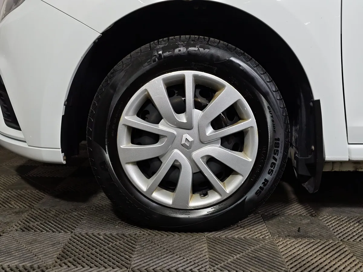 Renault Logan 1.6 MT (82 л.с.) Белый в АВИЛОН. Слайд №9