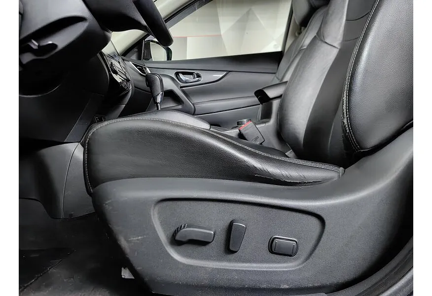 Nissan X-Trail 2.5 CVT AWD (171 л.с.) Черный в АВИЛОН. Слайд №22