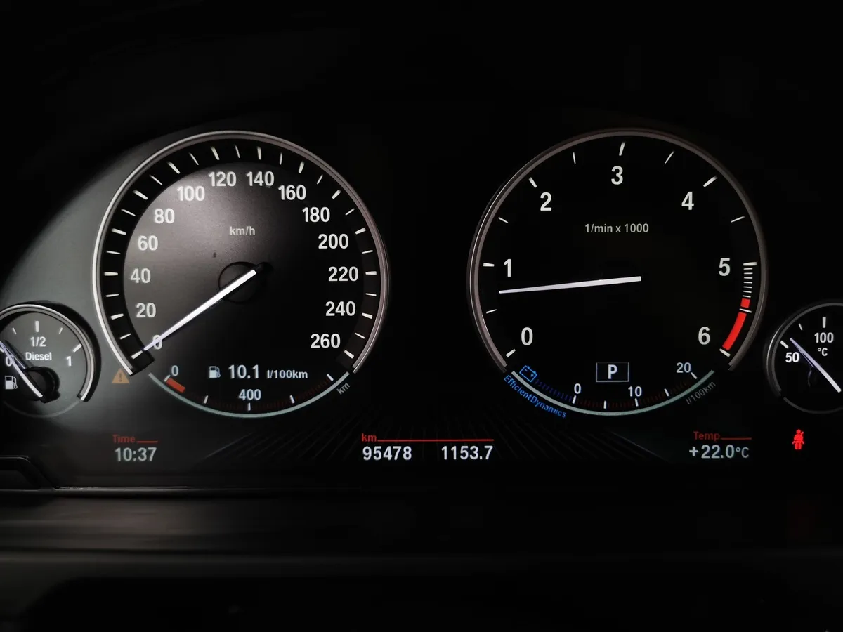 BMW X5 xDrive30d Steptronic (249 л.с.) Черный в АВИЛОН. Слайд №13