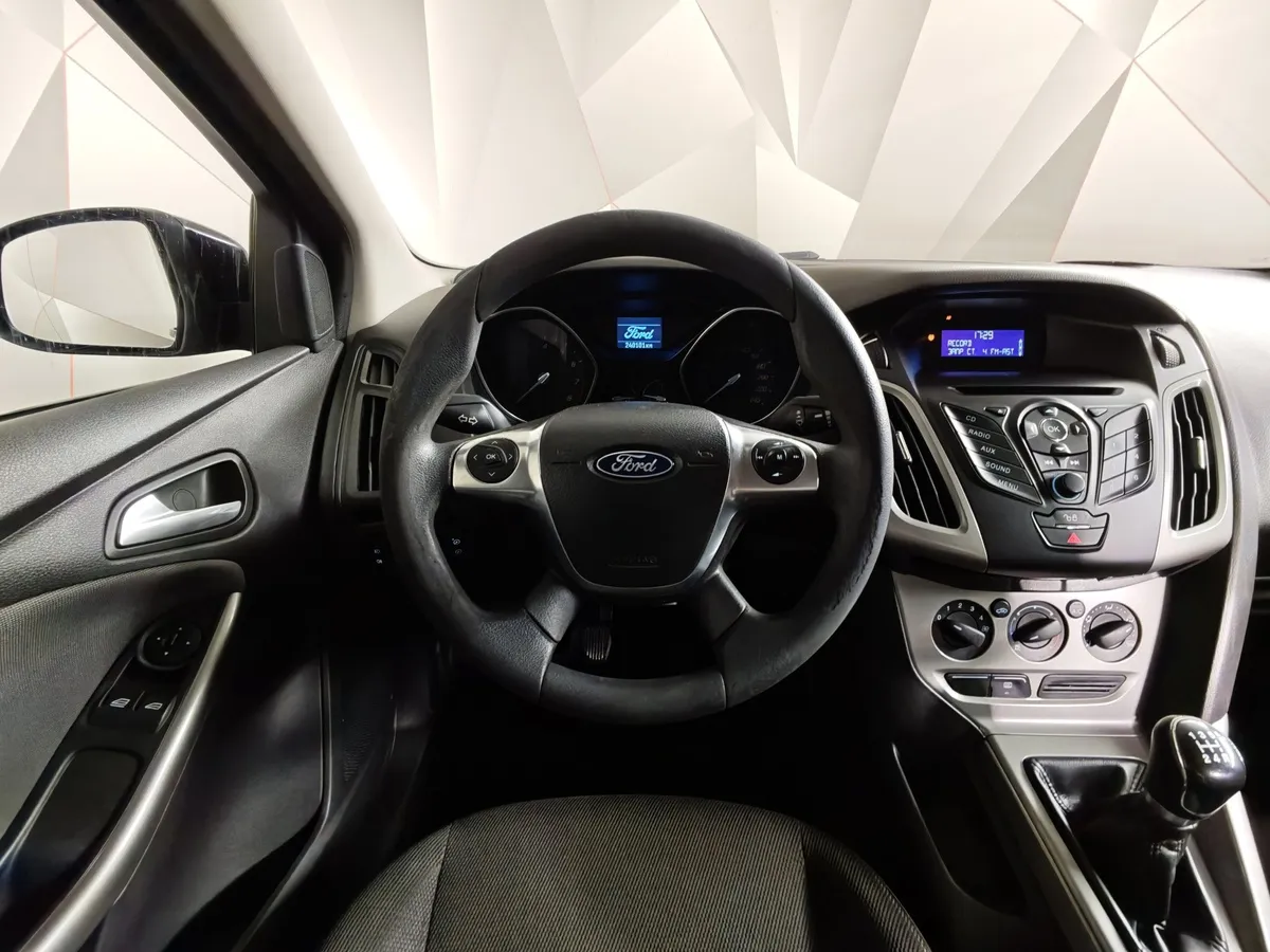 Ford Focus 1.6 MT (125 л.с.) Trend Черный в АВИЛОН. Слайд №20