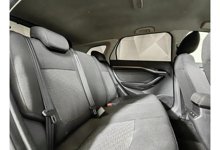 ВАЗ (Lada) Vesta 1.6 MT (106 л.с.) Белый в АВИЛОН. Слайд №13