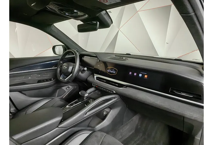 Geely Monjaro 2.0T 8AT 4WD (238 л.с.) Flagship Черный в АВИЛОН. Слайд №13