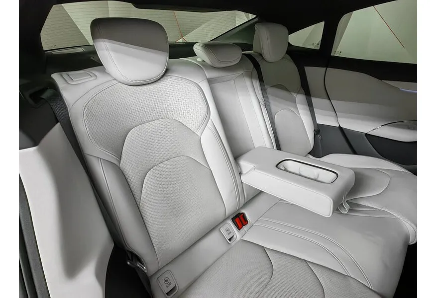 Xiaomi SU7 AT 4WD (673 л.с.) Max Серый в АВИЛОН. Слайд №17