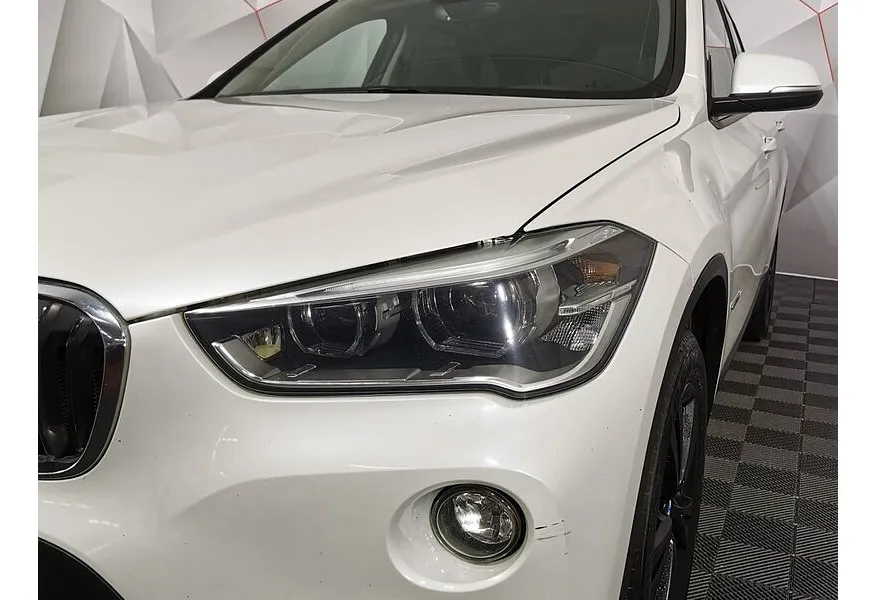 BMW X1 18i sDrive AT (136 л.с.) Advantage Белый в АВИЛОН. Слайд №8