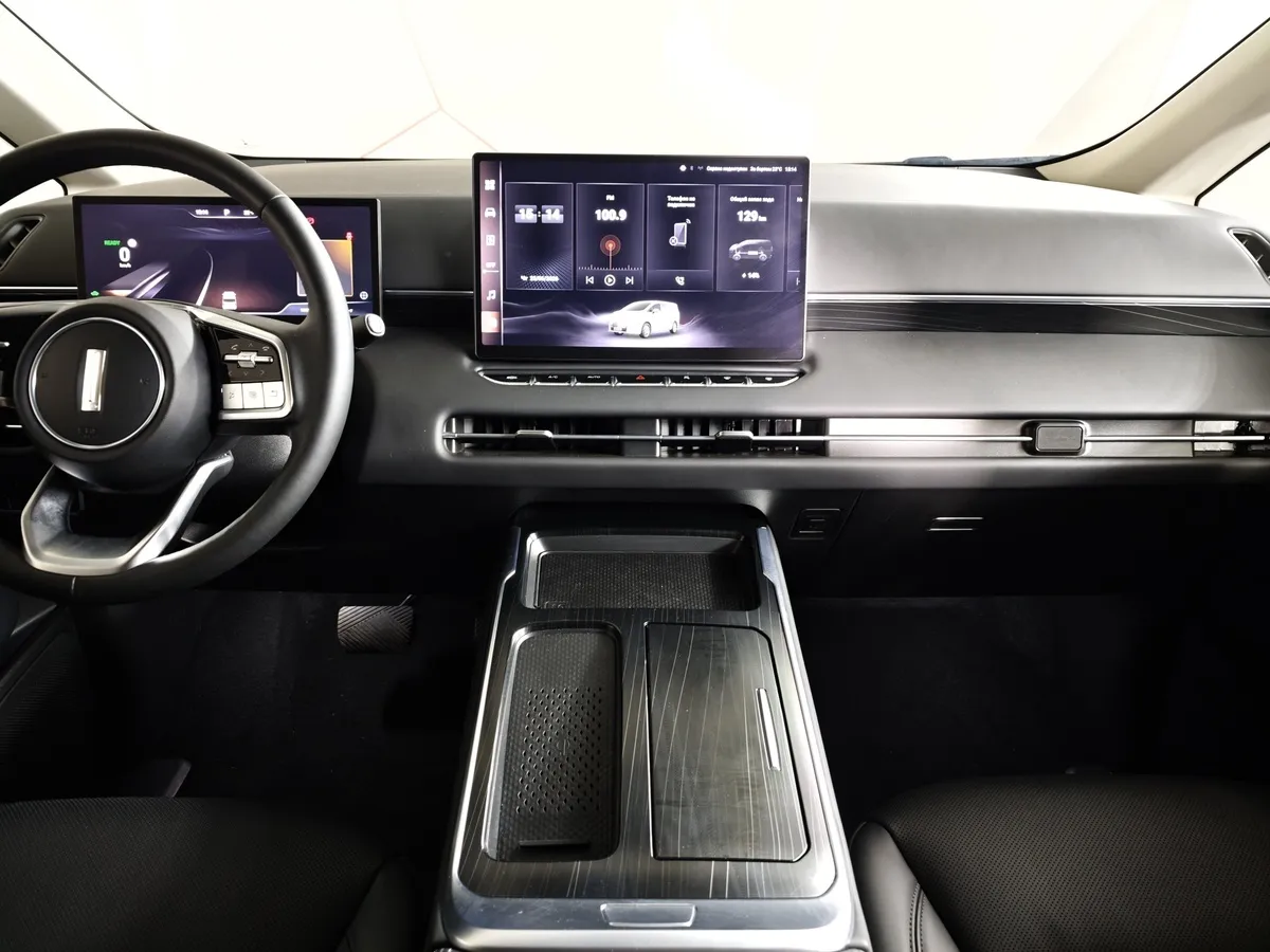 WEY 80 1.5T PHEV AT 4WD (487 л.с.) Premium Черный в АВИЛОН. Слайд №14