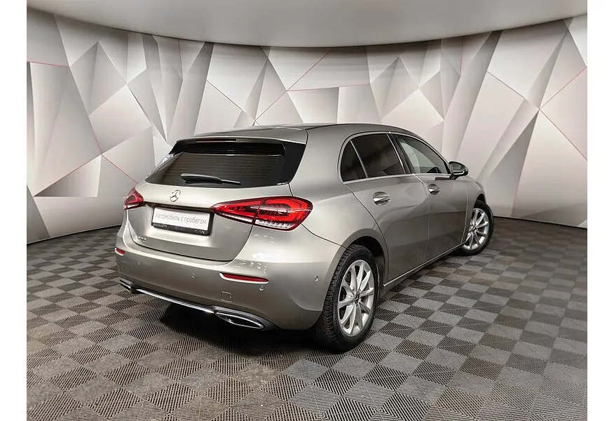 Mercedes-Benz A-Класс A 200 7G-DCT (150 л.с.) Progressive Серебристый в АВИЛОН. Слайд №2