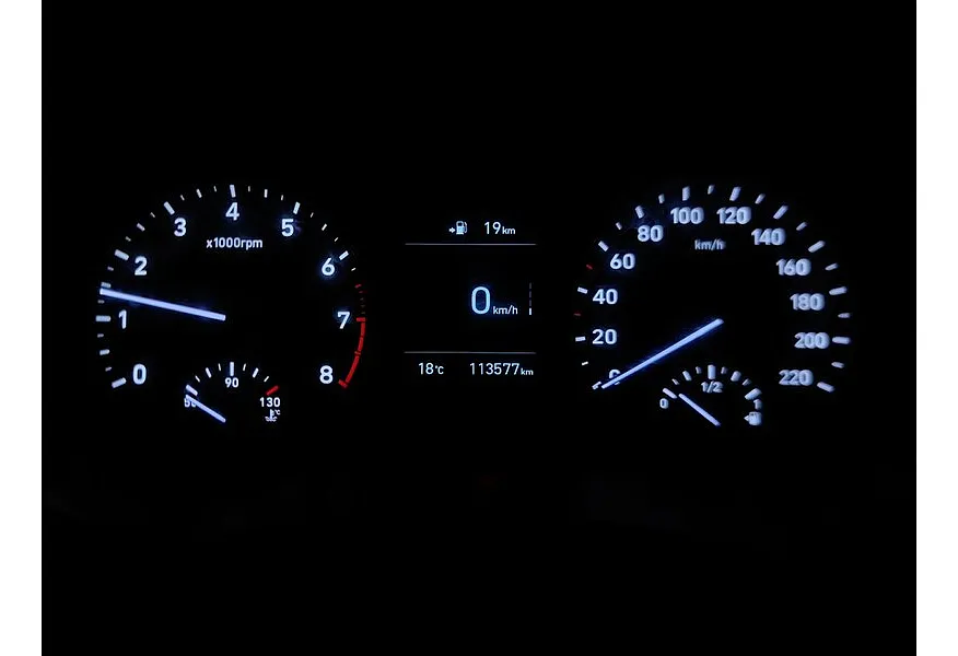 Hyundai Solaris 1.6 MT (123 л.с.) Серебристый в АВИЛОН. Слайд №17