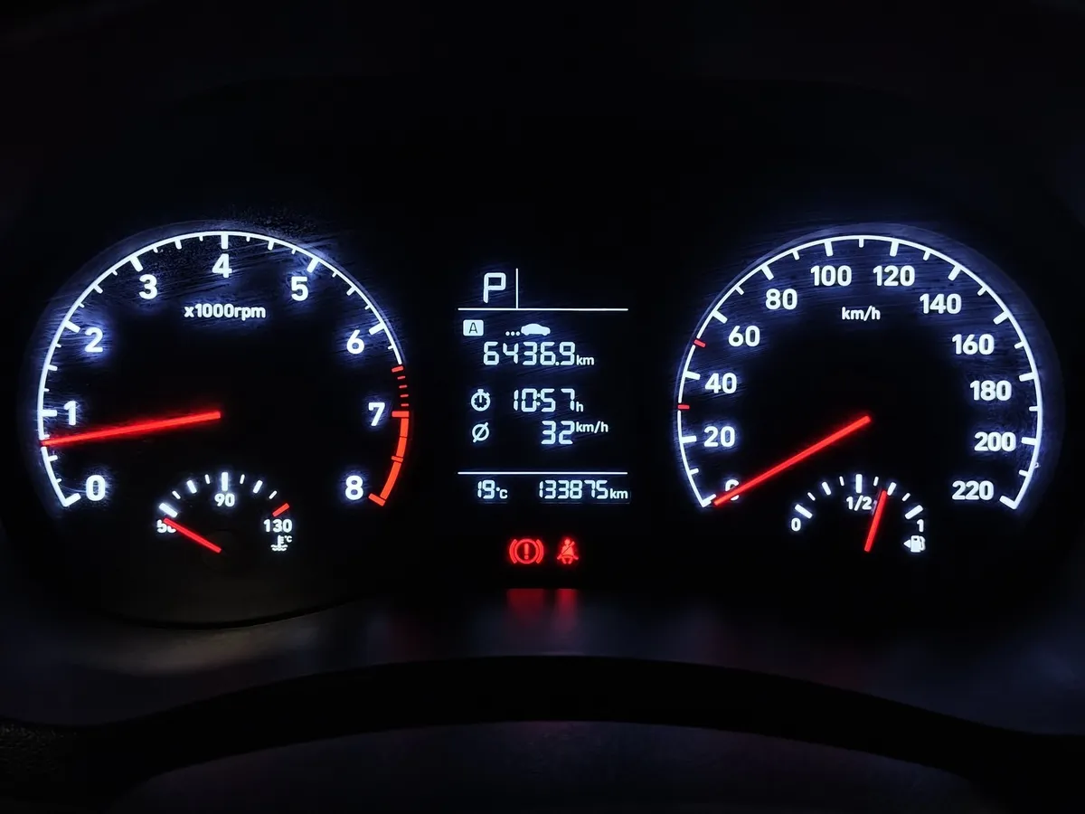 Hyundai Solaris 1.4 AT (100 л.с.) Active Plus Серый в АВИЛОН. Слайд №18