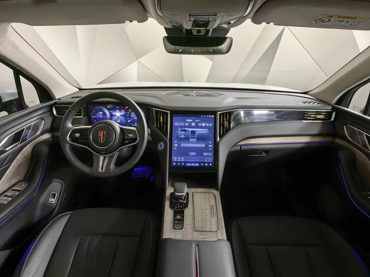 Hongqi HS7 2.0T 8AT 4WD (245 л.с.) Делюкс Белый в АВИЛОН. Слайд №14