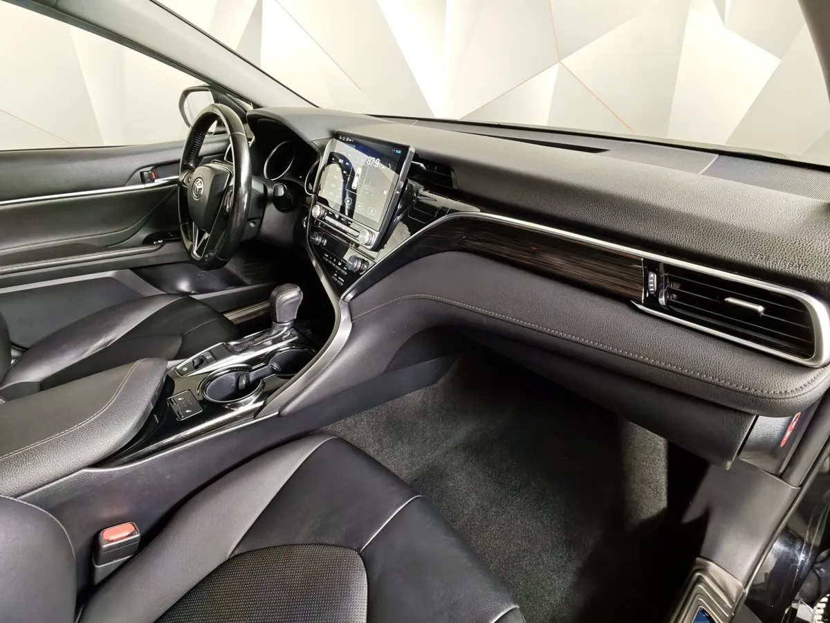 Toyota Camry 2.5 AT (181 л.с.) Черный в АВИЛОН. Слайд №12