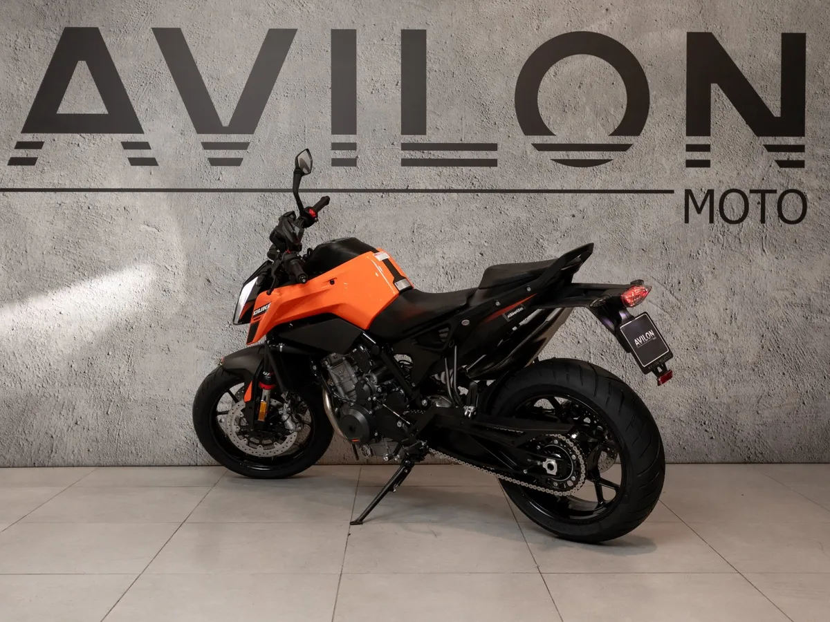 KTM 790 Duke 799 см³ (95 л.с.) 799 Оранжевый в АВИЛОН. Слайд №7 KTM 790 Duke 799 см³ (95 л.с.) 799 Оранжевый в АВИЛОН. Слайд №7