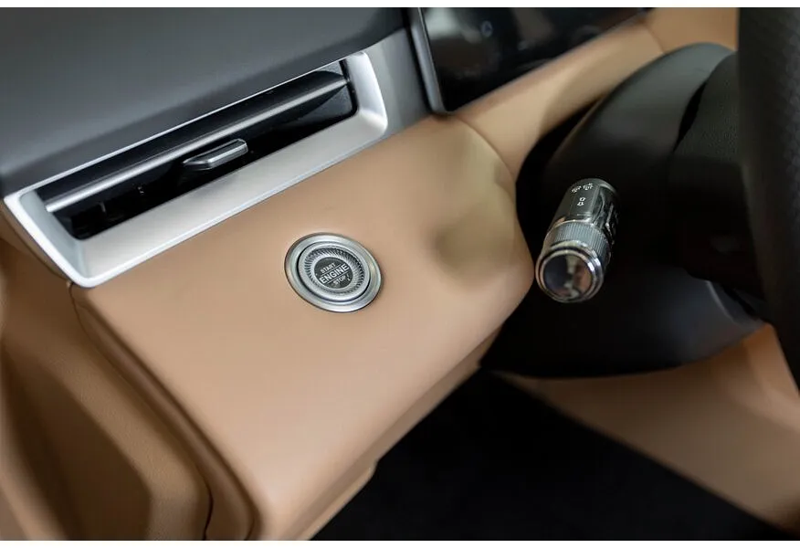 EVOLUTE i-SPACE 1.5 CVT (218 л.с.) (7 мест) Белый в АВИЛОН. Слайд №17