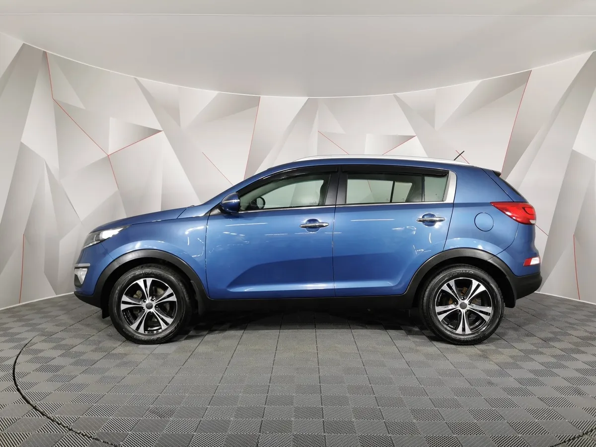 Kia Sportage 2.0 AT 4WD (150 л.с.) Luxe Синий в АВИЛОН. Слайд №5