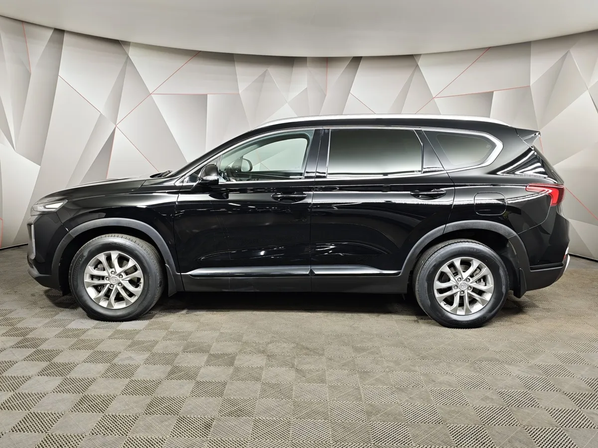 Hyundai Santa Fe 2.2 (200 л.с.) CRDi - 8AT Lifestyle Черный в АВИЛОН. Слайд №5