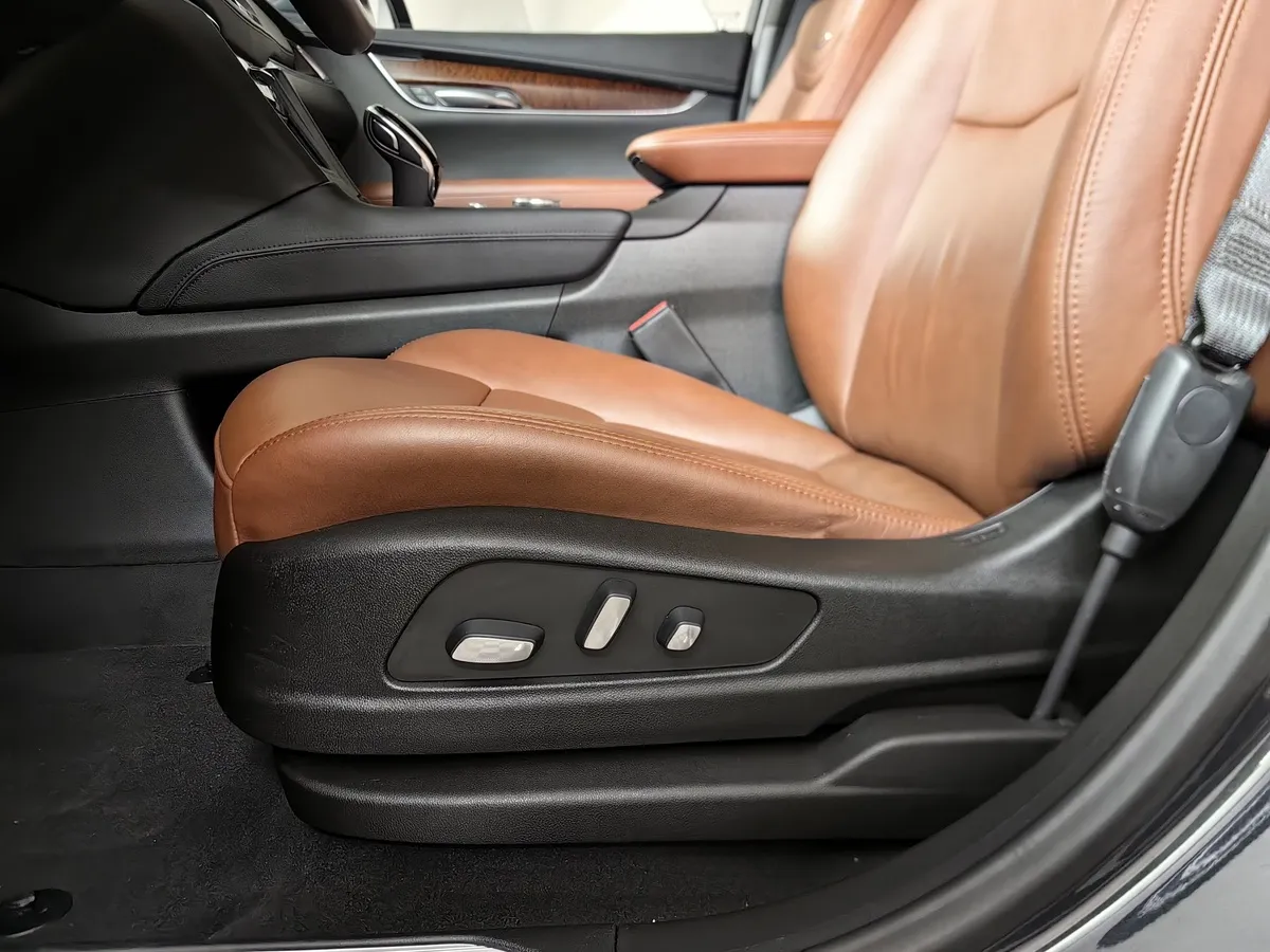 Cadillac XT5 2.0T АТ AWD (200 л.с.) Sport Черный в АВИЛОН. Слайд №20