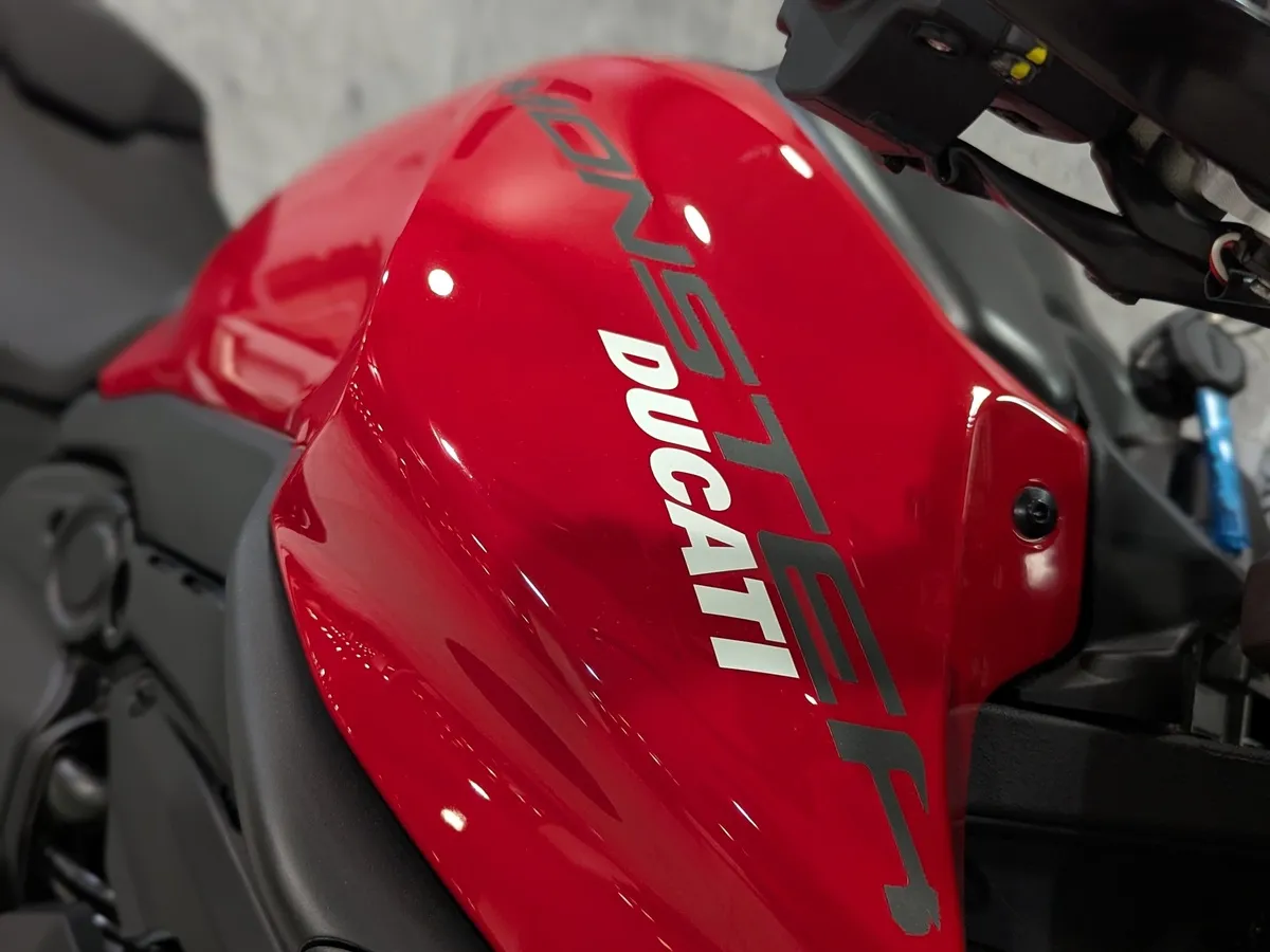 Ducati Monster 937 937 см³ (111 л.с.) (111) 937 Красный в АВИЛОН. Слайд №6