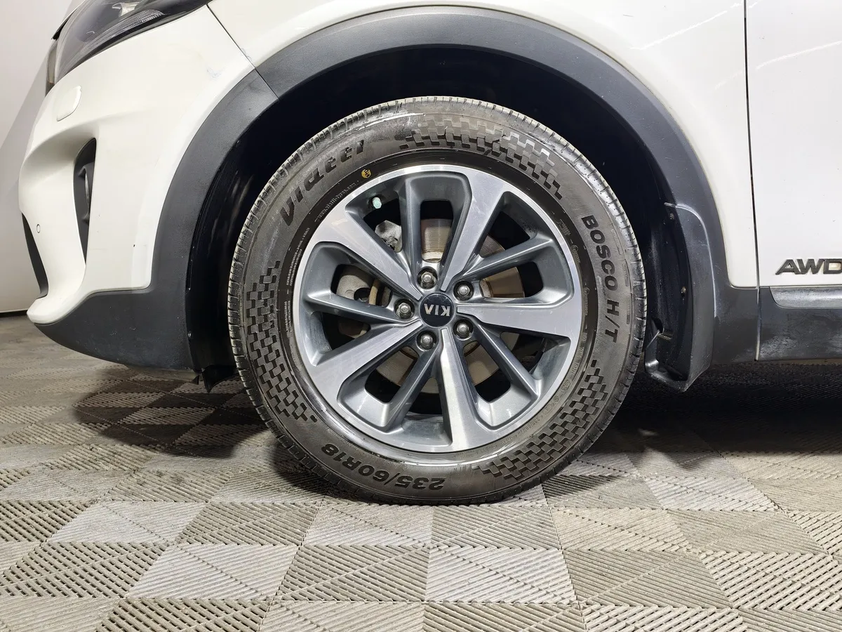 Kia Sorento 2.2 D AT AWD (5 мест) (200 л.с.) Prestige Белый в АВИЛОН. Слайд №9