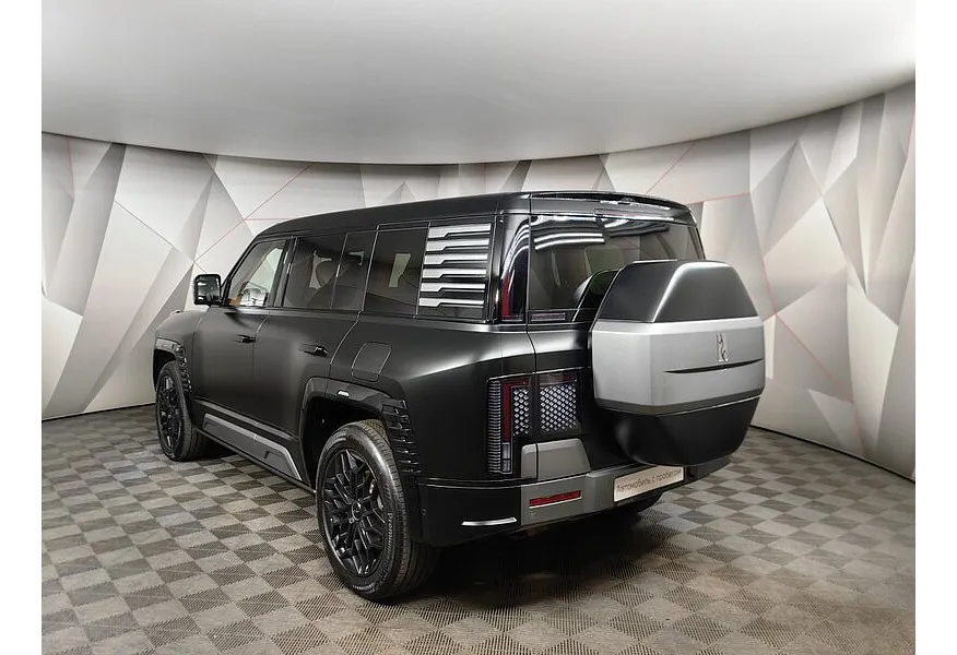 BYD Yangwang U8 2.0T PHEV AT AWD (1197 л.с.) Deluxe Edition Черный в АВИЛОН. Слайд №4