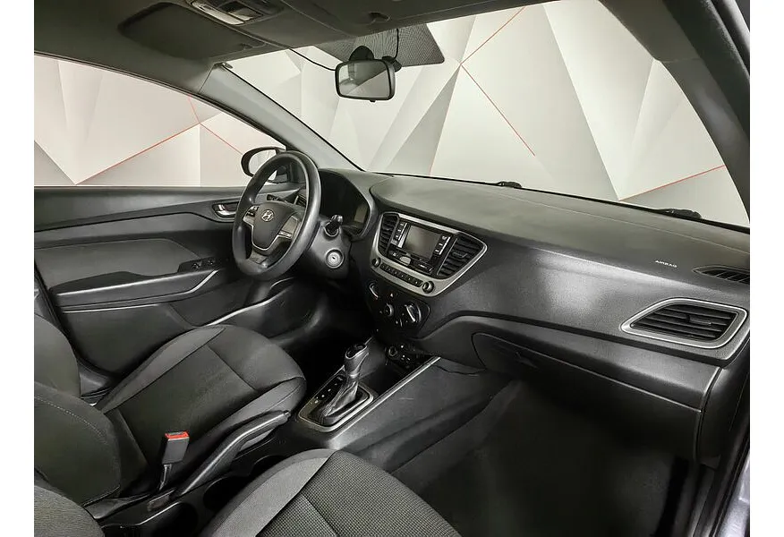 Hyundai Solaris 1.6 AT (123 л.с.) Comfort Серый в АВИЛОН. Слайд №13 Hyundai Solaris 1.6 AT (123 л.с.) Comfort Серый в АВИЛОН. Слайд №13