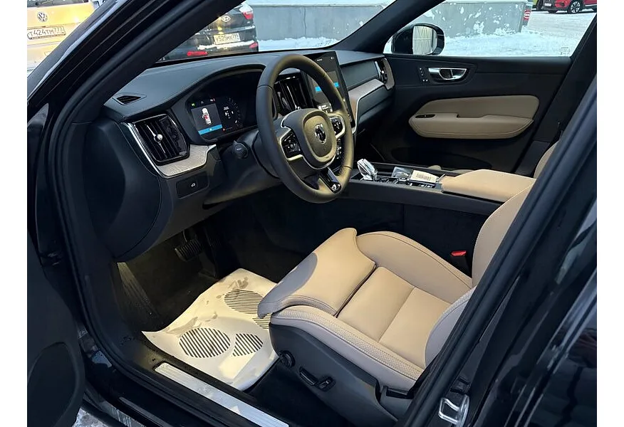 Volvo XC60 2.0 AT AWD (264 л.с.) Luxury Edition Черный в АВИЛОН. Слайд №5