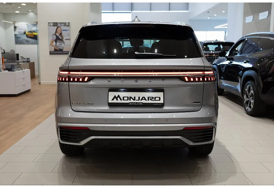 Geely Monjaro 2.0T 8AT 4WD (238 л.с.) Flagship Серебристый в АВИЛОН. Слайд №5