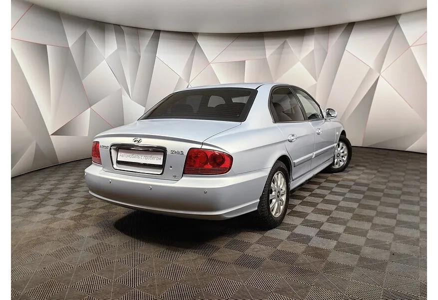 Hyundai Sonata 2.0 AT (150 л.с.) Classic Серебристый в АВИЛОН. Слайд №2