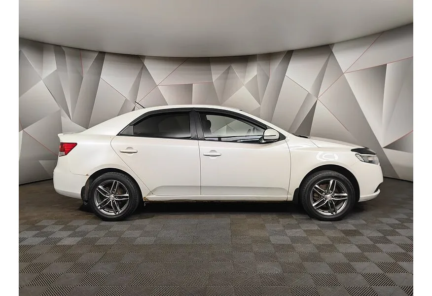 АВИЛОН - Kia Cerato 1.6 MT (126 л.с.) Comfort Белый - slide 3