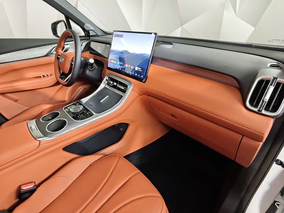 Geely Galaxy M7 1.5h AT FWD (238 л.с.) Startship Белый в АВИЛОН. Слайд №13