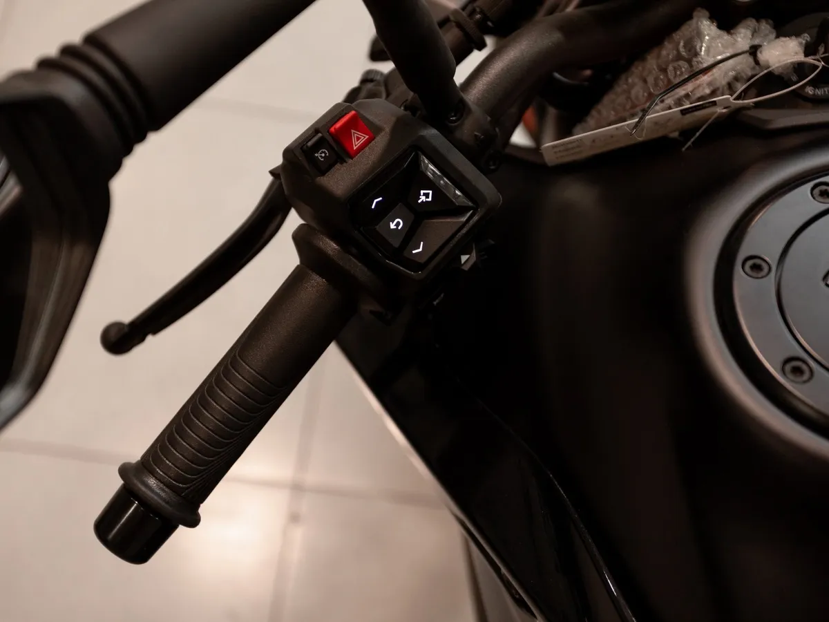 KTM 790 Duke 799 см³ (95 л.с.) 799 Черный в АВИЛОН. Слайд №13 KTM 790 Duke 799 см³ (95 л.с.) 799 Черный в АВИЛОН. Слайд №13