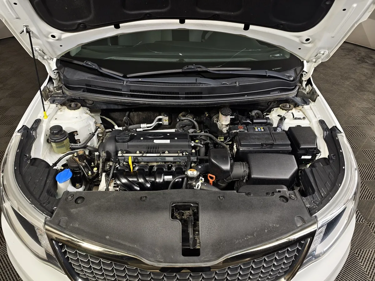 Kia Rio 1.4 AT (107 л.с.) Белый в АВИЛОН. Слайд №10