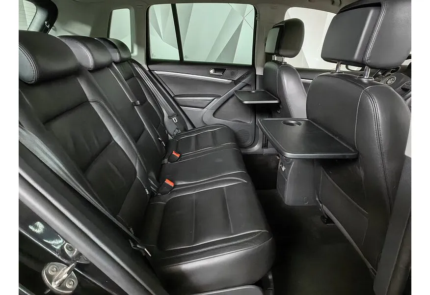 Volkswagen Tiguan 2.0 TDI 4Motion AT (140 л.с.) Track & Field Черный в АВИЛОН. Слайд №15