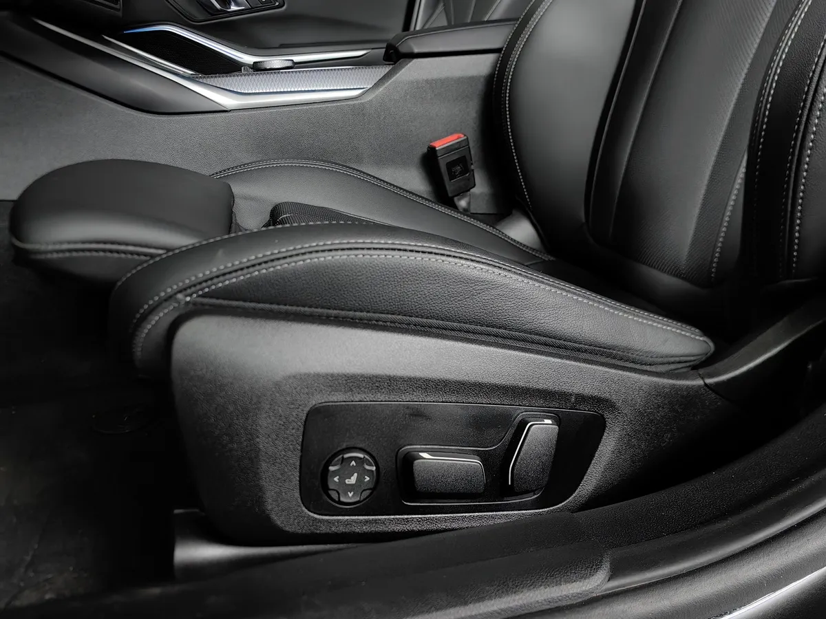 BMW 3 серия M340i xDrive (387 л.с.) Черный в АВИЛОН. Слайд №16