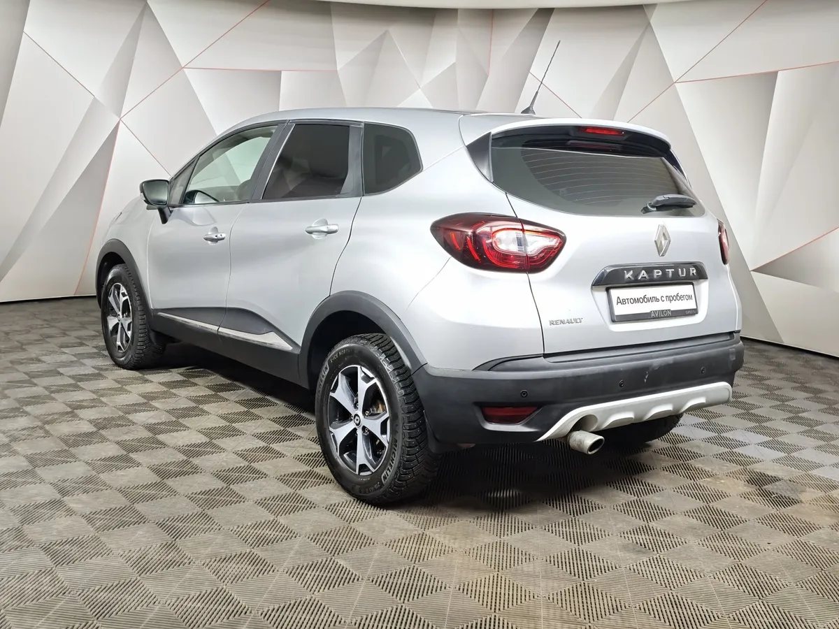 Renault Kaptur 1.6 MT (114 л.с.) Life Серый в АВИЛОН. Слайд №4