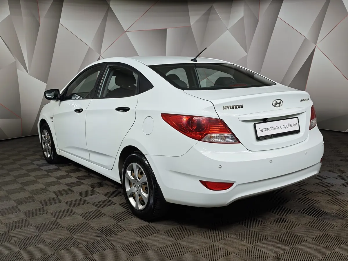 Hyundai Solaris 1.6 AT (123 л.с.) Optima Белый в АВИЛОН. Слайд №4