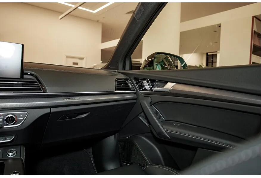 Audi Q5 L 2.0 TFSI S tronic quattro (245 л.с.) Luxury Dynamic Черный в АВИЛОН. Слайд №9